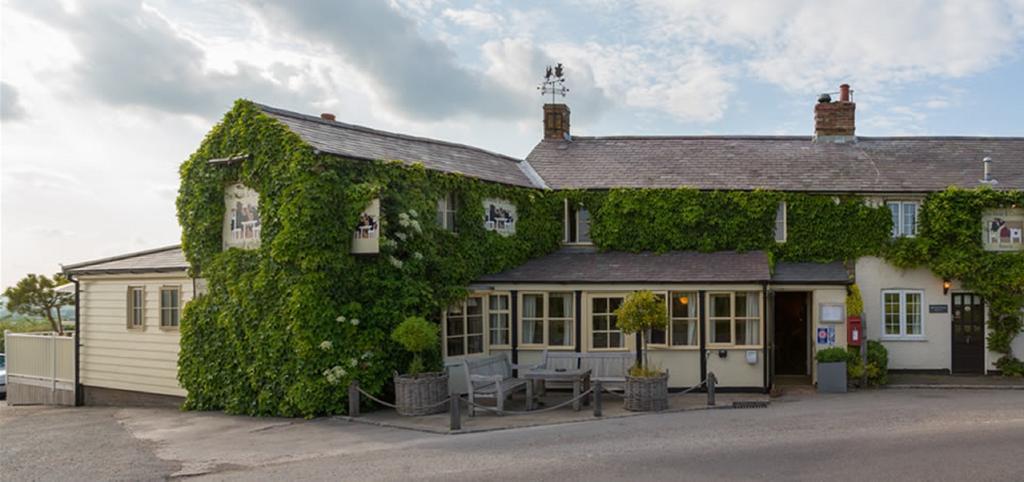 The Mole And Chicken Hotel Long Crendon Exterior photo